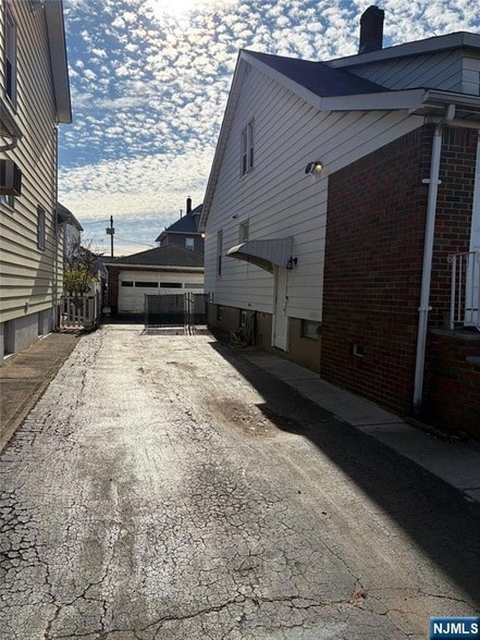 Photo - 23 Barrington Ave