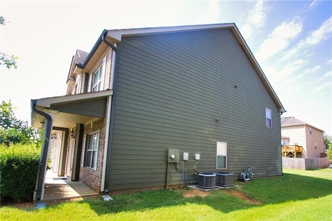 Photo - 793 Kaitlyn Dr