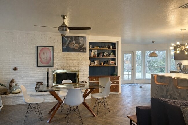 Photo - 1623 Hanging Cliff Dr