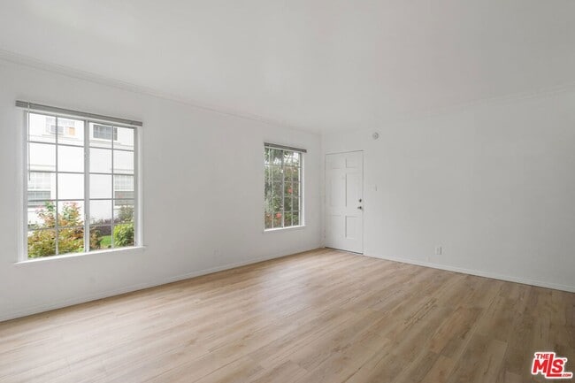 Photo - 6773 Yucca St Unit 4