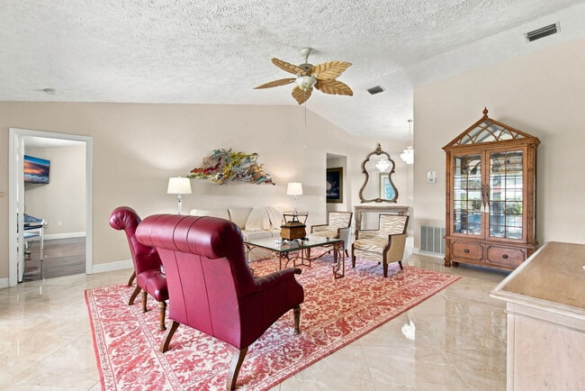 Photo - 152 NE Twylite Terrace Unit SI FL1-ID1621174P