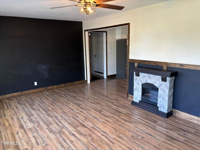 Photo - 2703 W Walnut St