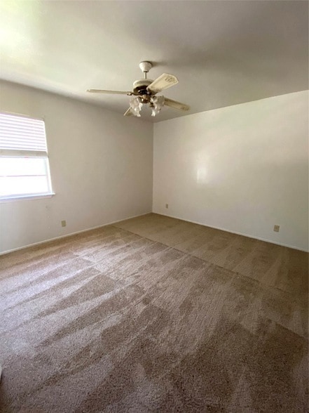 Photo - 4428 Valleyfield Dr