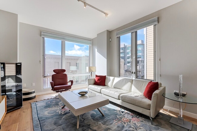 Building Photo - 11 Rose St Unit ID1332018P