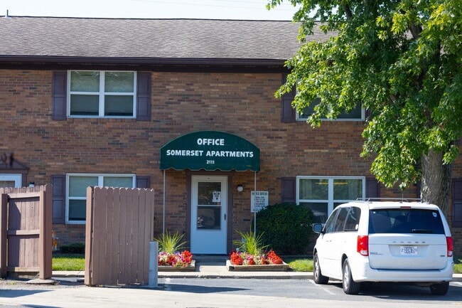Building Exterior - Somerset Apartments