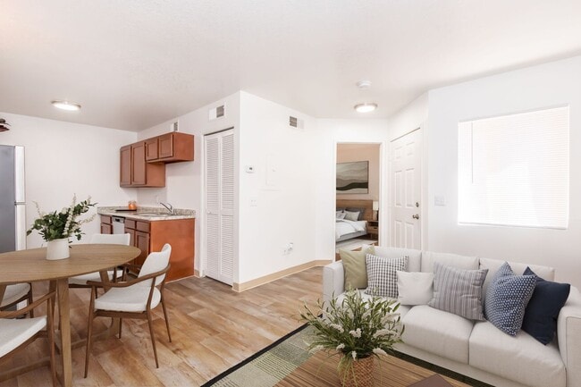 Photo - Mountain Steppes Apartments