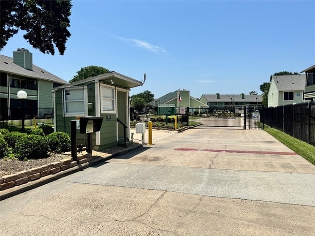 Photo - 14777 Wunderlich Dr Unit 103