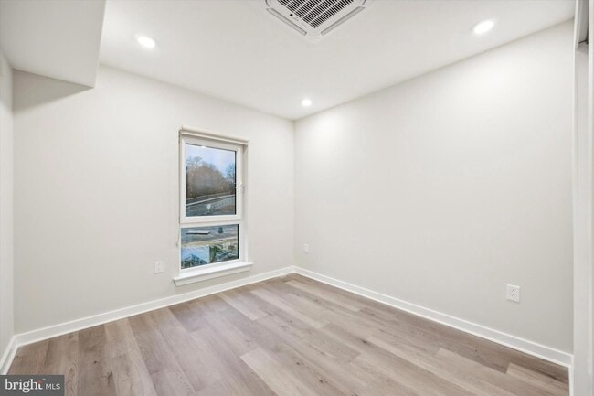 Photo - 3449 Scotts Ln Unit A409