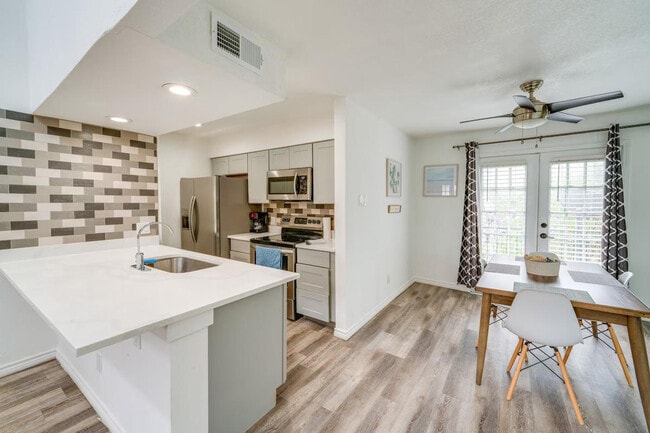 Photo - 85 Phoenix Dr Unit SI ID1386187P