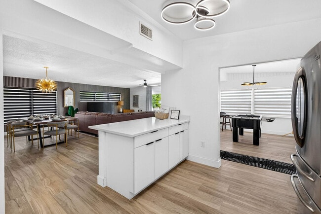 Building Photo - 625 Flamingo Dr Unit SI ID1591014P