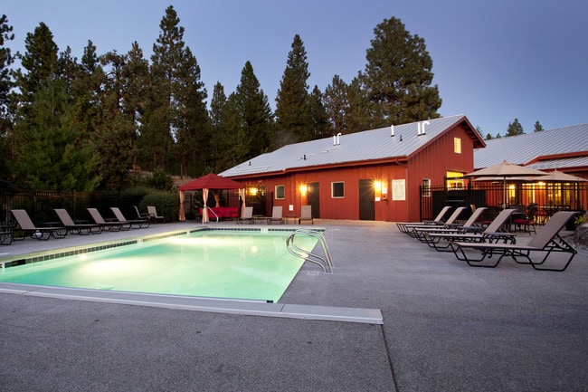 Poolside Lounge Areas - Pine Valley Ranch