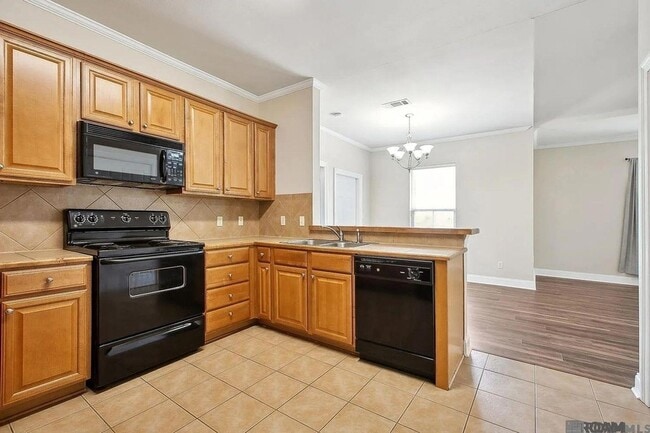 Photo - 7300 Burbank Dr