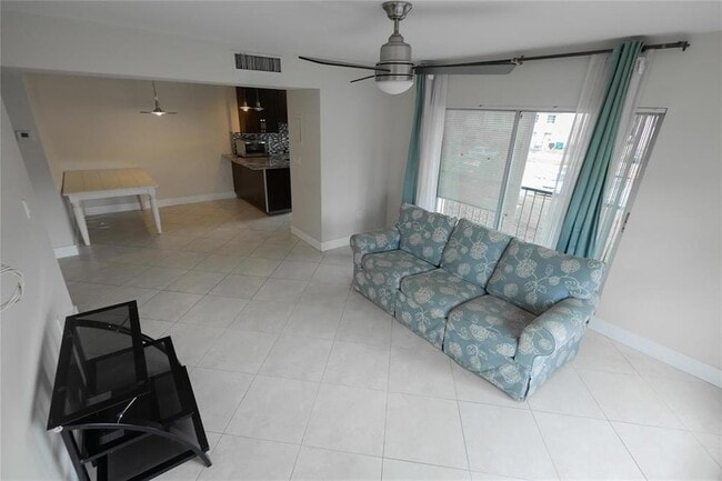 Photo - 4152 Inverrary Dr Unit 202