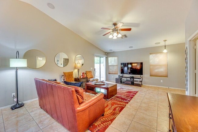 Building Photo - 1884 W CALIBERA Ct Unit SI ID1546494P