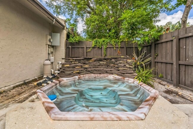 Photo - 2924 NW 69th Ct