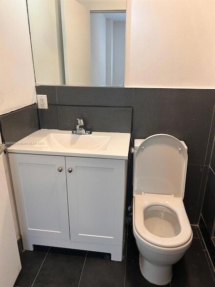 Photo - 1600 Euclid Ave Unit 105