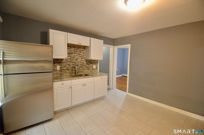Photo - 807 Brewster St Unit 809