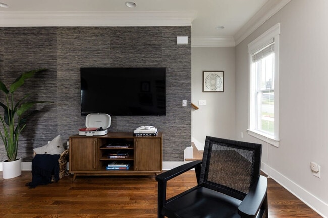 Photo - 1302 Wedgewood Ave Unit ID1043946P