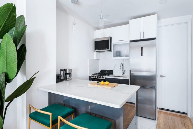 Photo - 1597 York Ave Unit FL5-ID1021944P