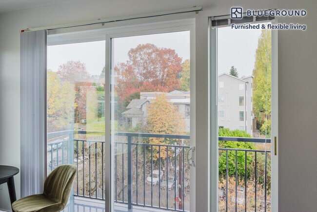 Photo - 622 Rainier Ave S Unit FL7-ID789