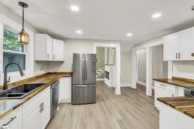 Photo - 203 Brockman Ave Unit SI ID1312675P