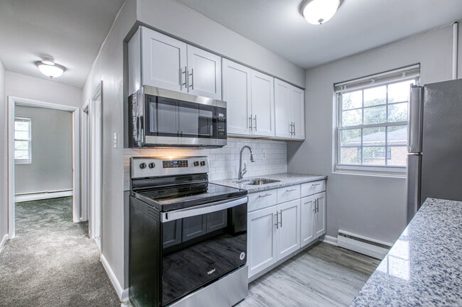 Photo - Liberty Square Apartments