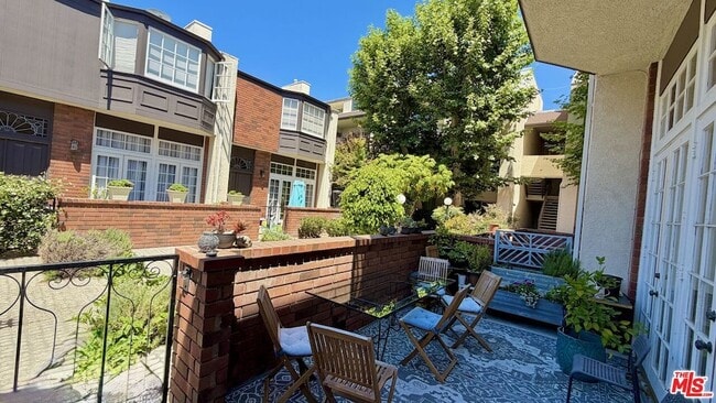 Photo - 5420 Lindley Ave
