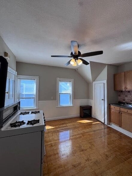 Photo - 52 Canton St