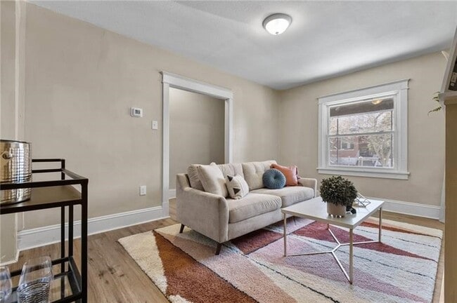 Photo - 6517 Dean St