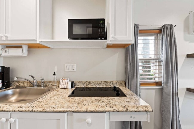 Photo - 110 Eglin Pkwy SE Unit SI ID1502058P