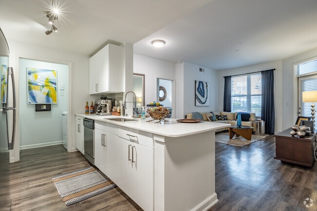 2BR, 2BA - 989SF - The Exchange