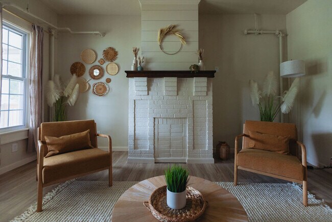 Photo - 308 Lamont St Unit ID1397966P