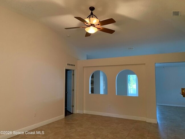 Photo - 1649 La Maderia Dr