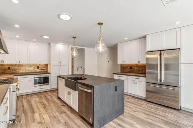 Photo - 9046 N 28th St