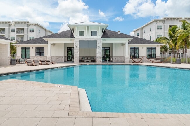 Photo - Oasis at Surfside