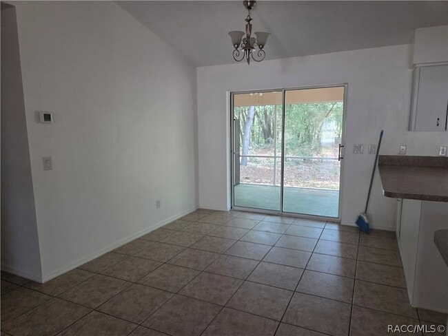Photo - 1471 E St James Loop
