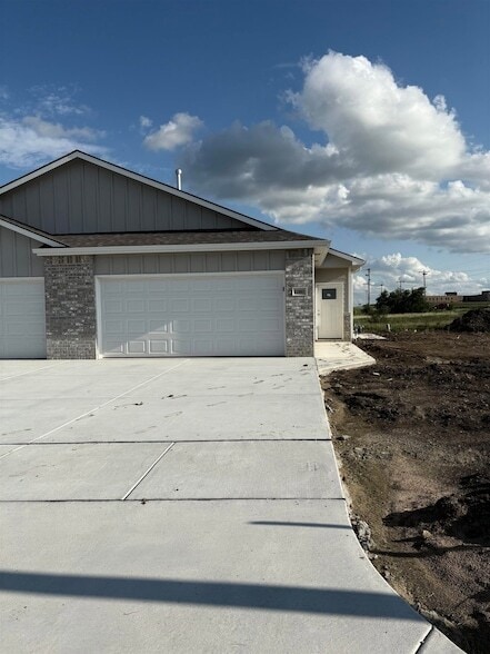 Building Photo - 12803 E Blake St