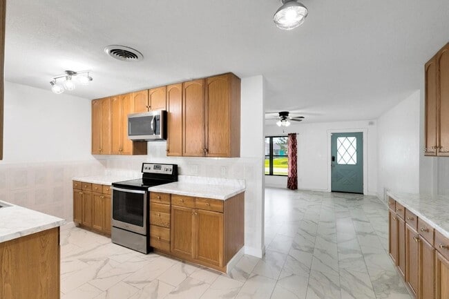 Photo - 10625 Bresslyn Blvd