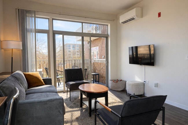 Photo - 1623 N Jackson St Unit SI ID1379042P