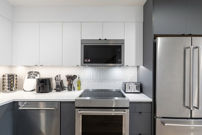 Photo - 129 11th Ave E Unit ID1375347P