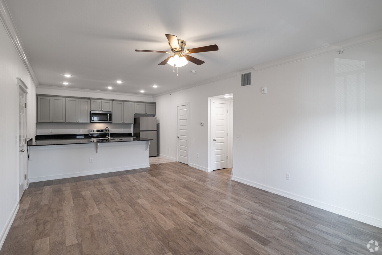 Floor Plan - 2/1  Flat