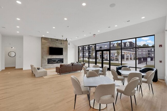 Photo - 280 Salmon Brook St Unit 4306