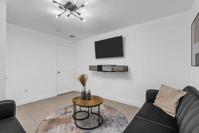 Building Photo - 24 Highland St Unit ID1328120P