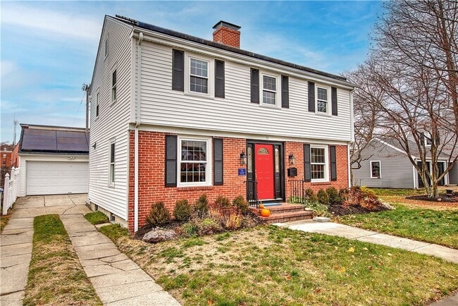 Photo - 11 Elmcroft Ave