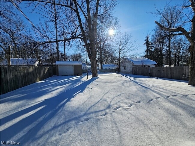 Photo - 2450 Greenvale Rd