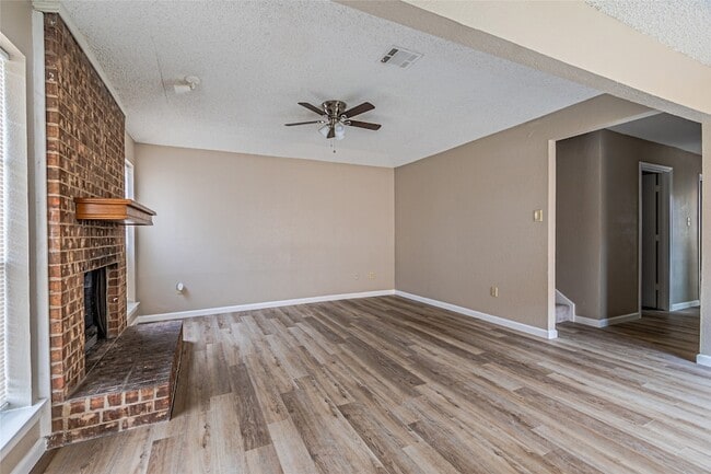 Photo - 2324 Summer Pl Dr