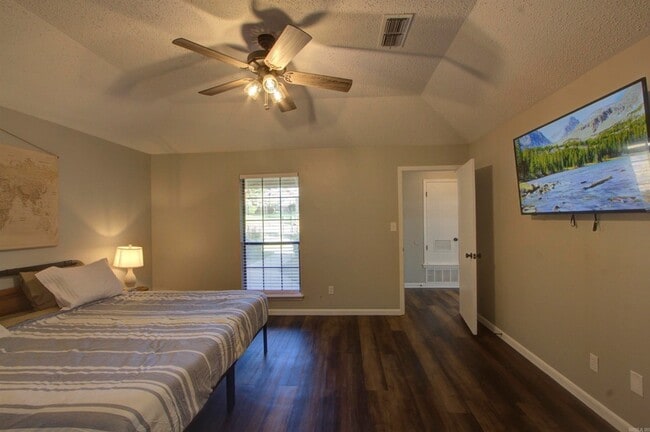 Photo - 3516 Skyline Blvd