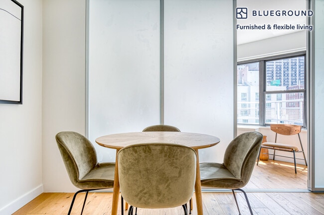 Photo - 279 E 44th St Unit FL20-ID621