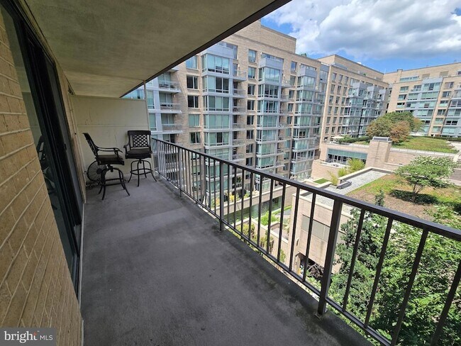 Photo - 2201 L St NW Unit 817