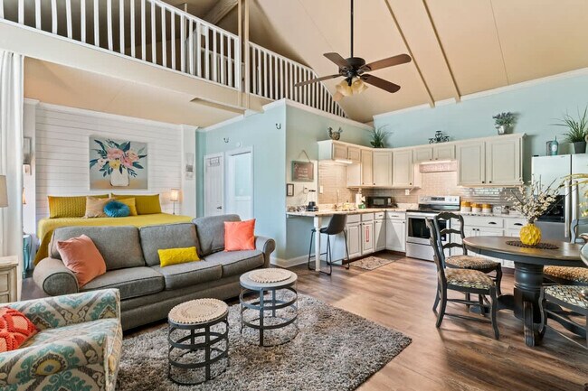 Photo - 1937 Grove Bluff Cir W Unit SI ID1578446P